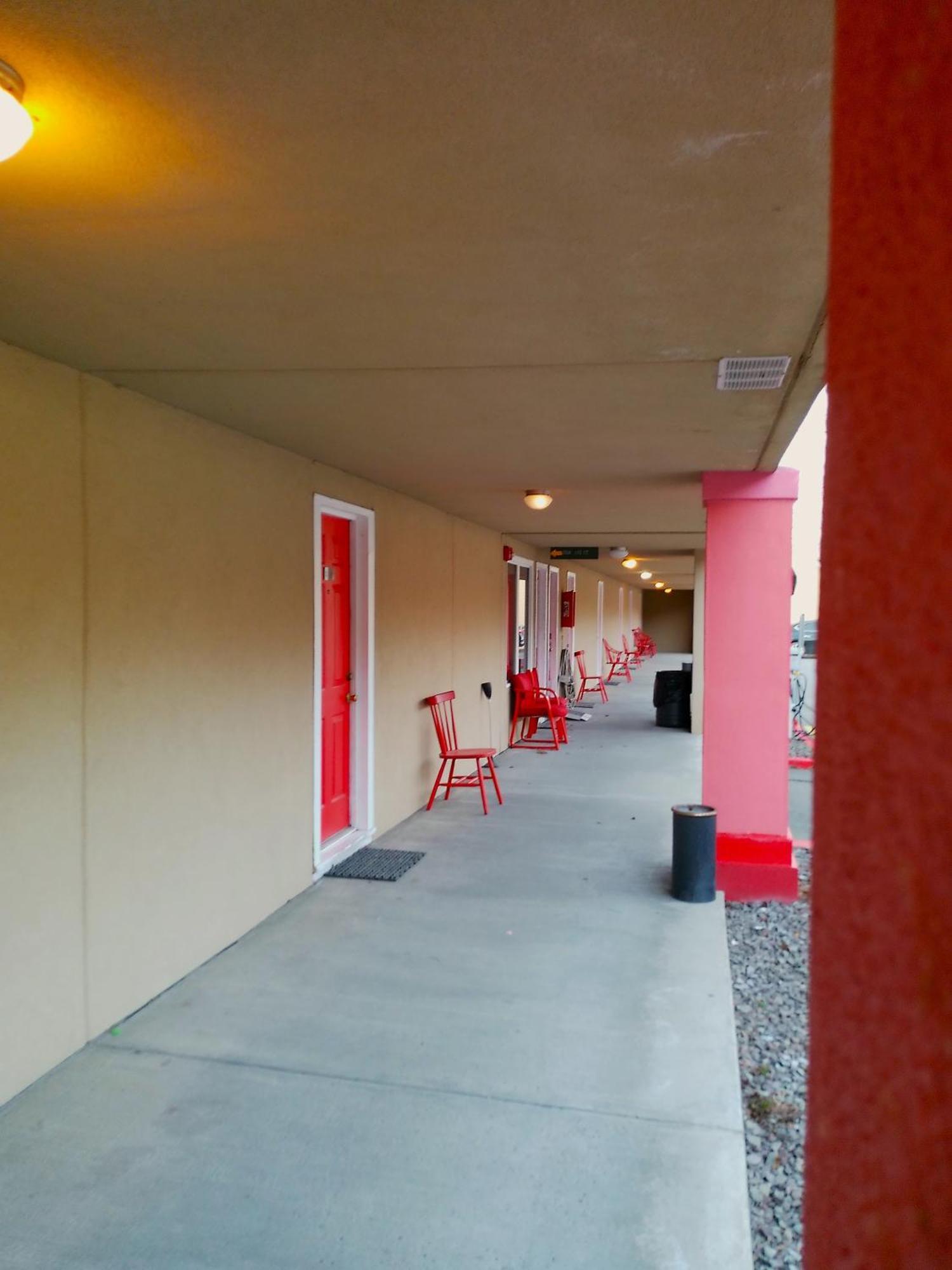 Buena Vista Inn Motel Delhi Zewnętrze zdjęcie
