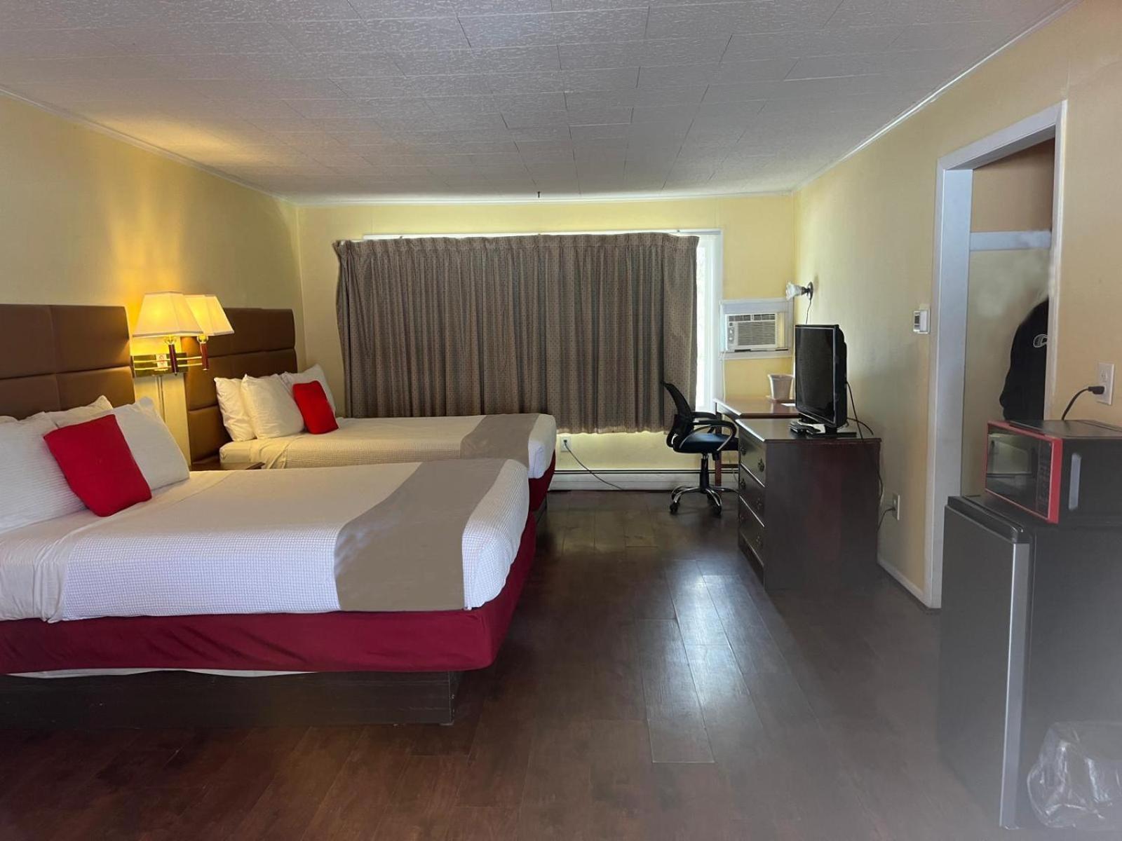 Buena Vista Inn Motel Delhi Zewnętrze zdjęcie